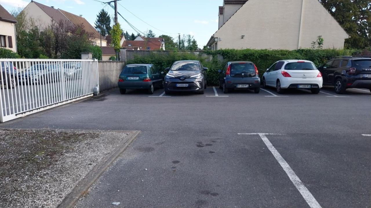 Appartement Cosy - Disneyland & Villages Nature Villeneuve-Saint-Denis Exterior foto